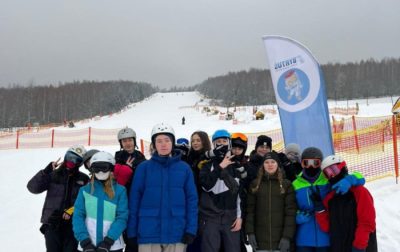 Zima na sportowo - Dąbrowska na nartach